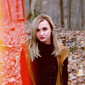 Meet your Posher, Carly